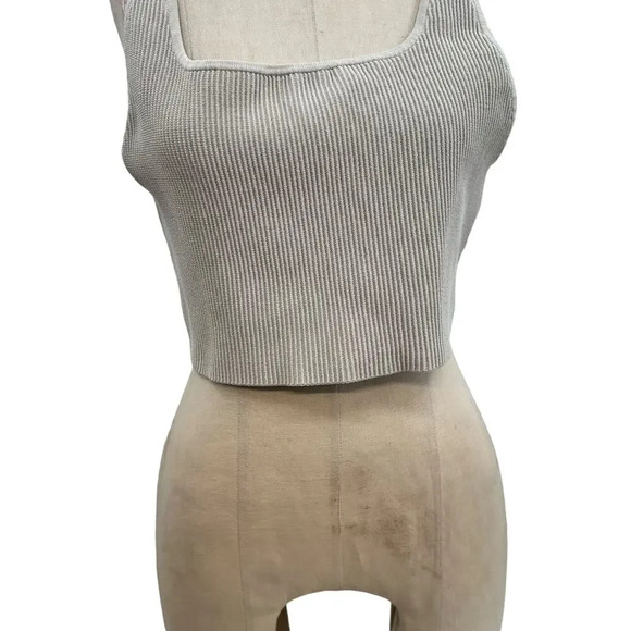 Aritzia Babaton Sculpt Knit Cropped Tank Top Squareneck‎ Gray Plus Size 1X - Picture 4 of 9